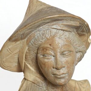 Balinesische Damenfigur – kleine Statue mit leichter Beschädigung