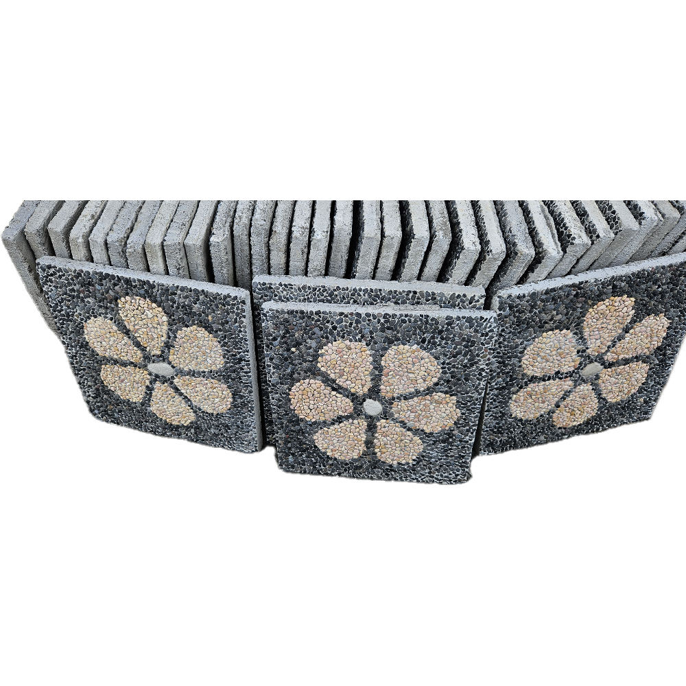 Schwarze Bodenfliese mit floralem Muster, 30x30 cm