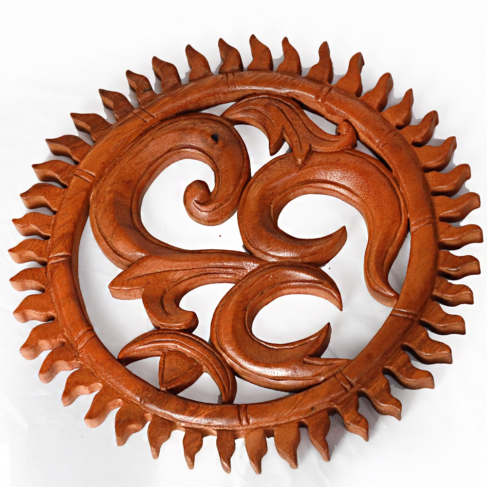 Omm Wandkunst aus Teakholz, Ø 30 cm