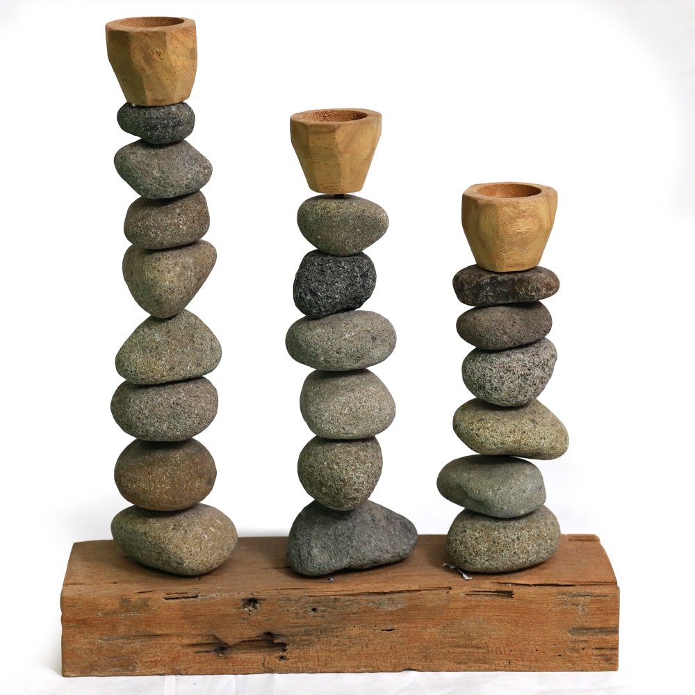 3er Kerzenhalter aus Naturstein auf Teakholz, grau, 35x40 cm