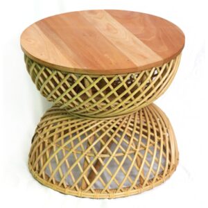 Jam Pasir Rattan Beistelltisch mit Teakholzplatte in Sanduhr-Form