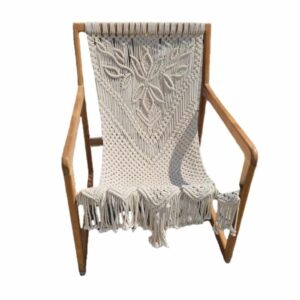 Santai Teakholzstuhl mit handgefertigter Macramé-Sitzfläche