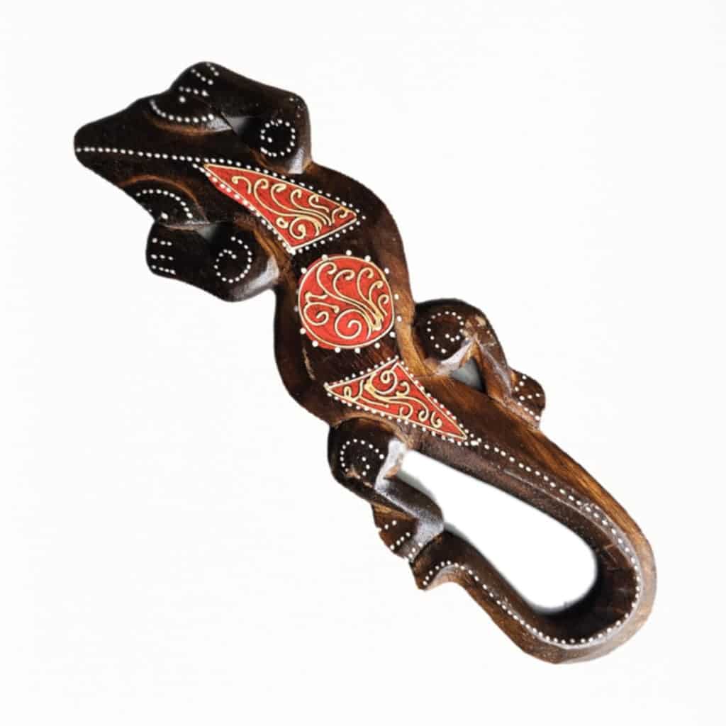 Cicak Gecko Wall Decoration: Handcrafted Albesia Wood, 30 cm