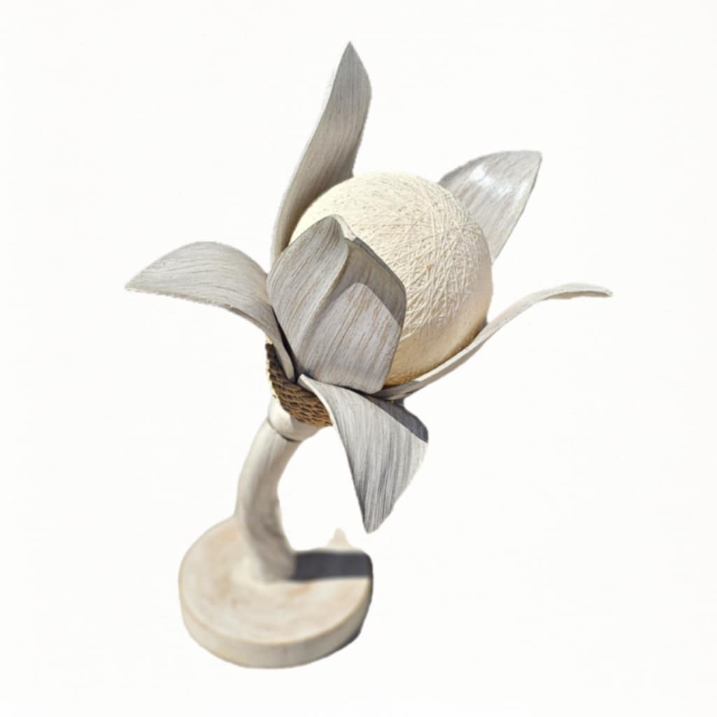 Sari Nachttischlampe aus Palmblättern in Weiß